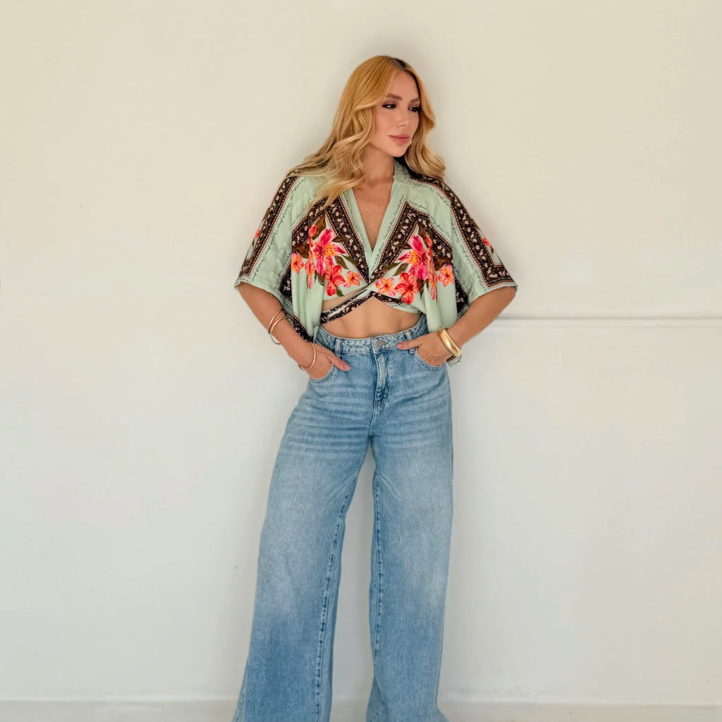 La Blusa Morcego Floreça Verde
