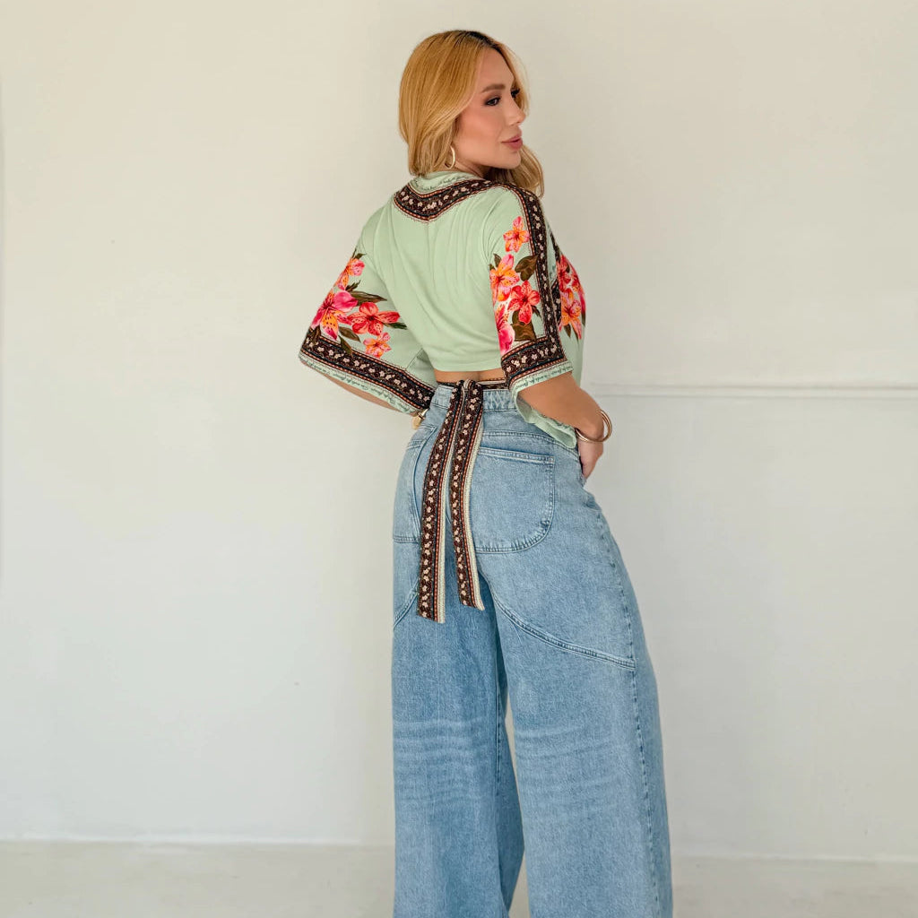 La Blusa Morcego Floreça Verde